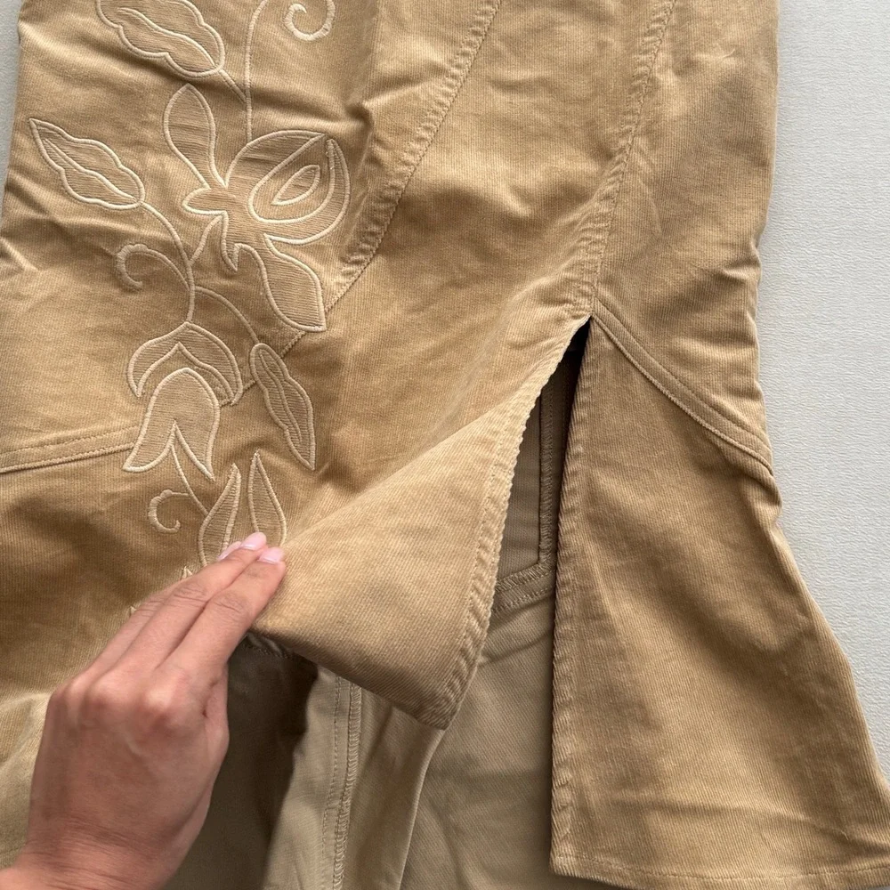 with jean naomi skirt - Picture 2 of 7